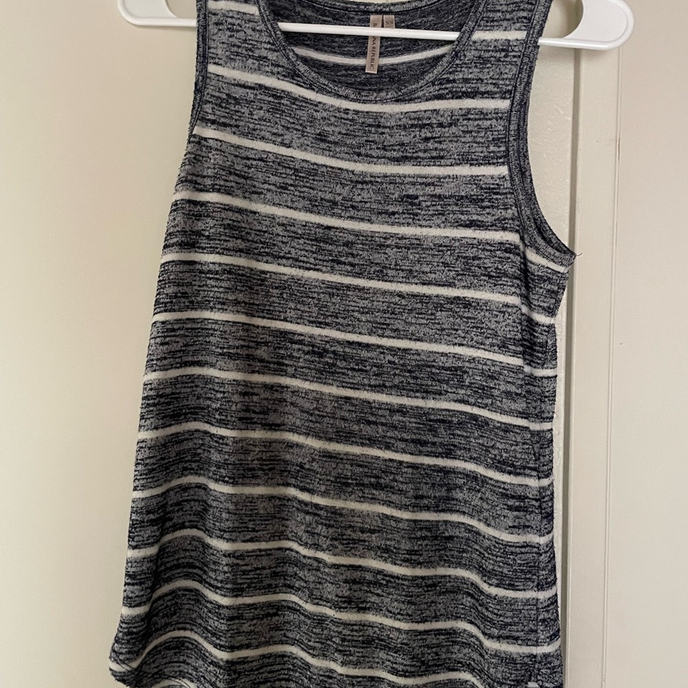 Banana Republic Striped Sleeveless Top - Dark Blue and White size xs